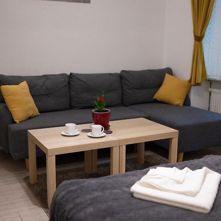 Lukas Guest Rooms Krakau Exterior foto