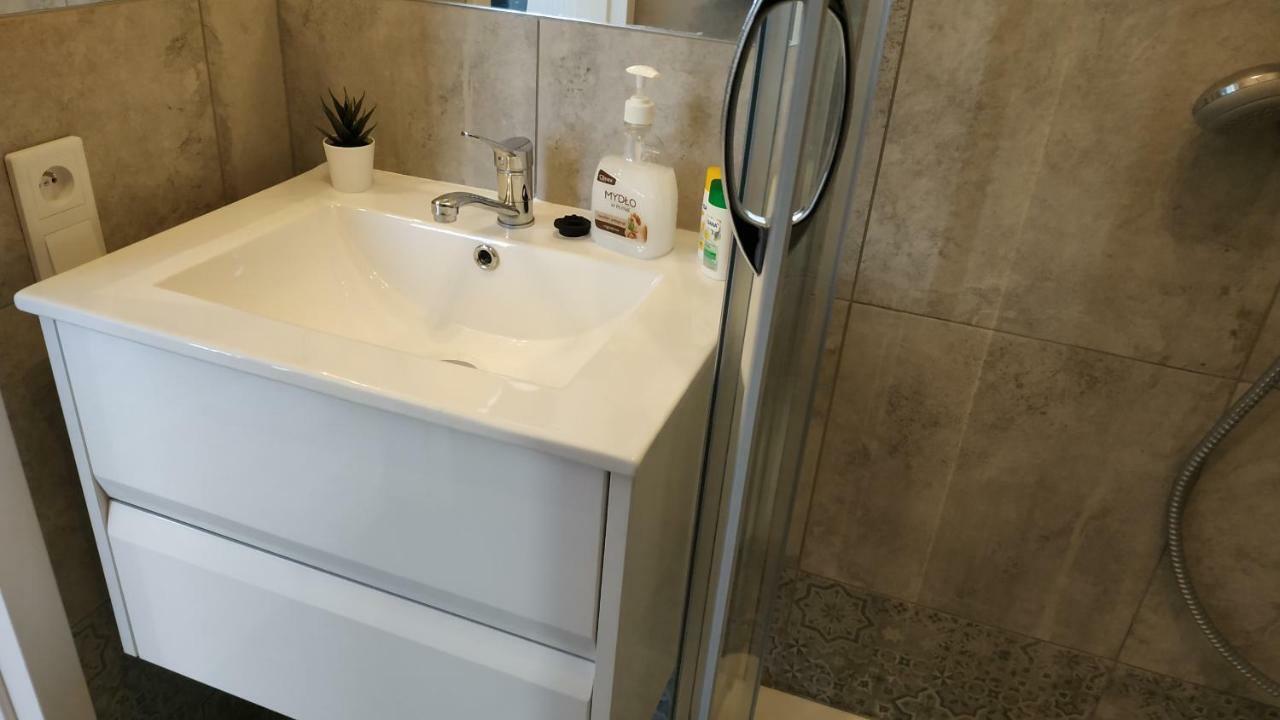 Lukas Guest Rooms Krakau Exterior foto